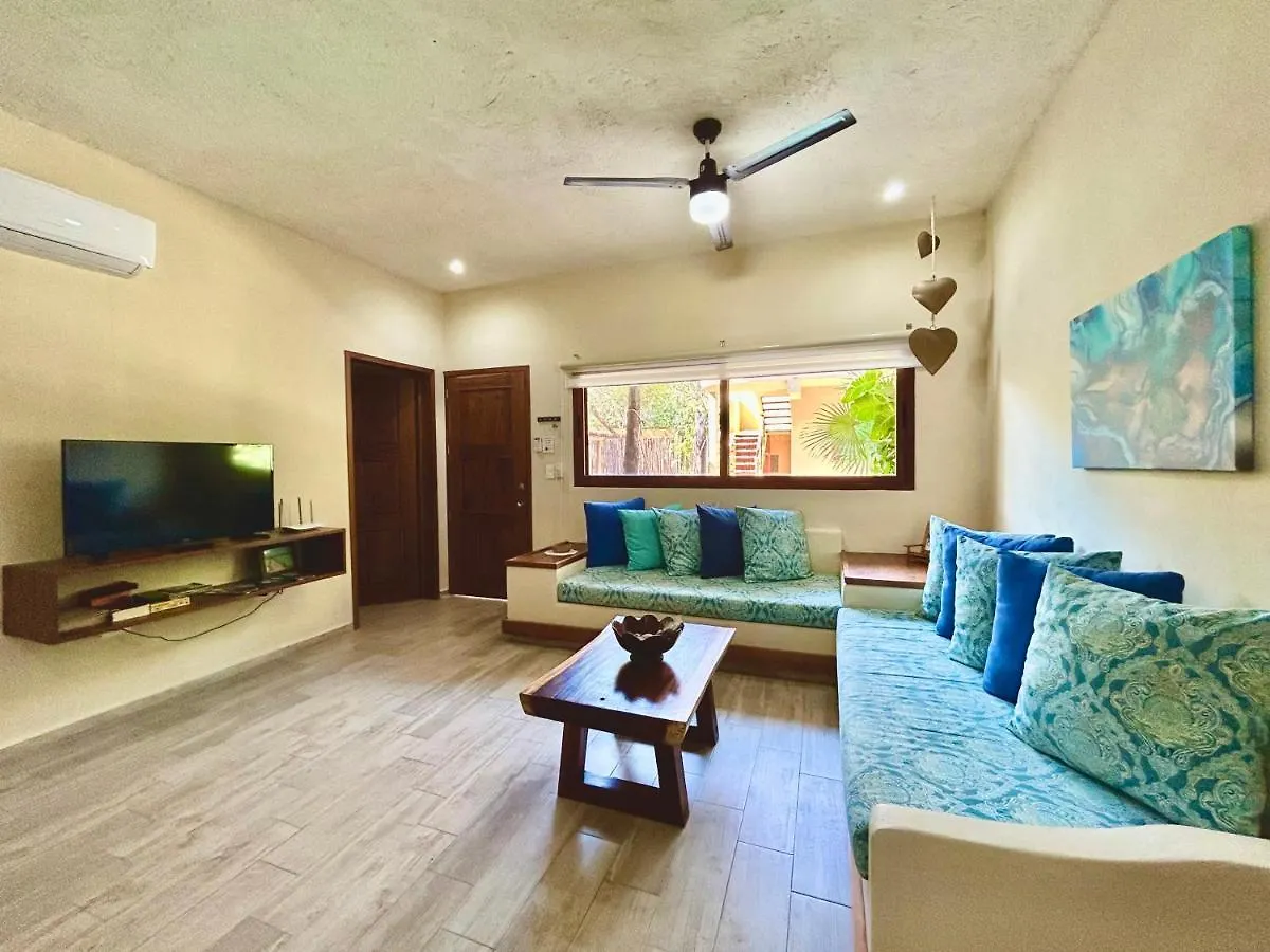 2 Bedroom Apartment For 4-6 Guests - Great Breakfast - Tulum Mexico