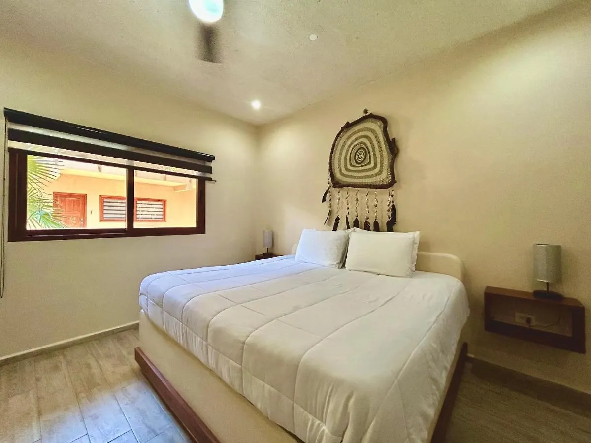 2 Bedroom Apartment For 4-6 Guests - Great Breakfast - Tulum Mexico