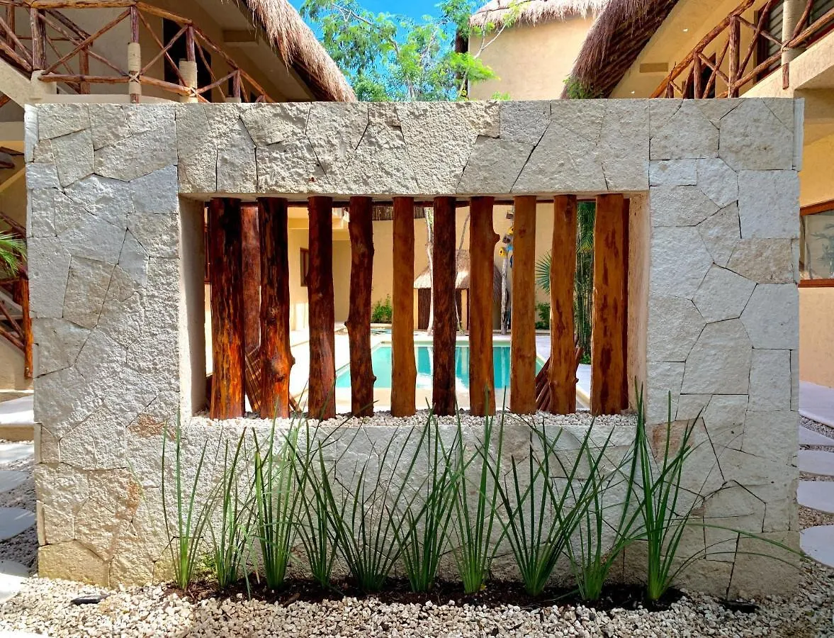 2 Bedroom Apartment For 4-6 Guests - Great Breakfast - Tulum Mexico